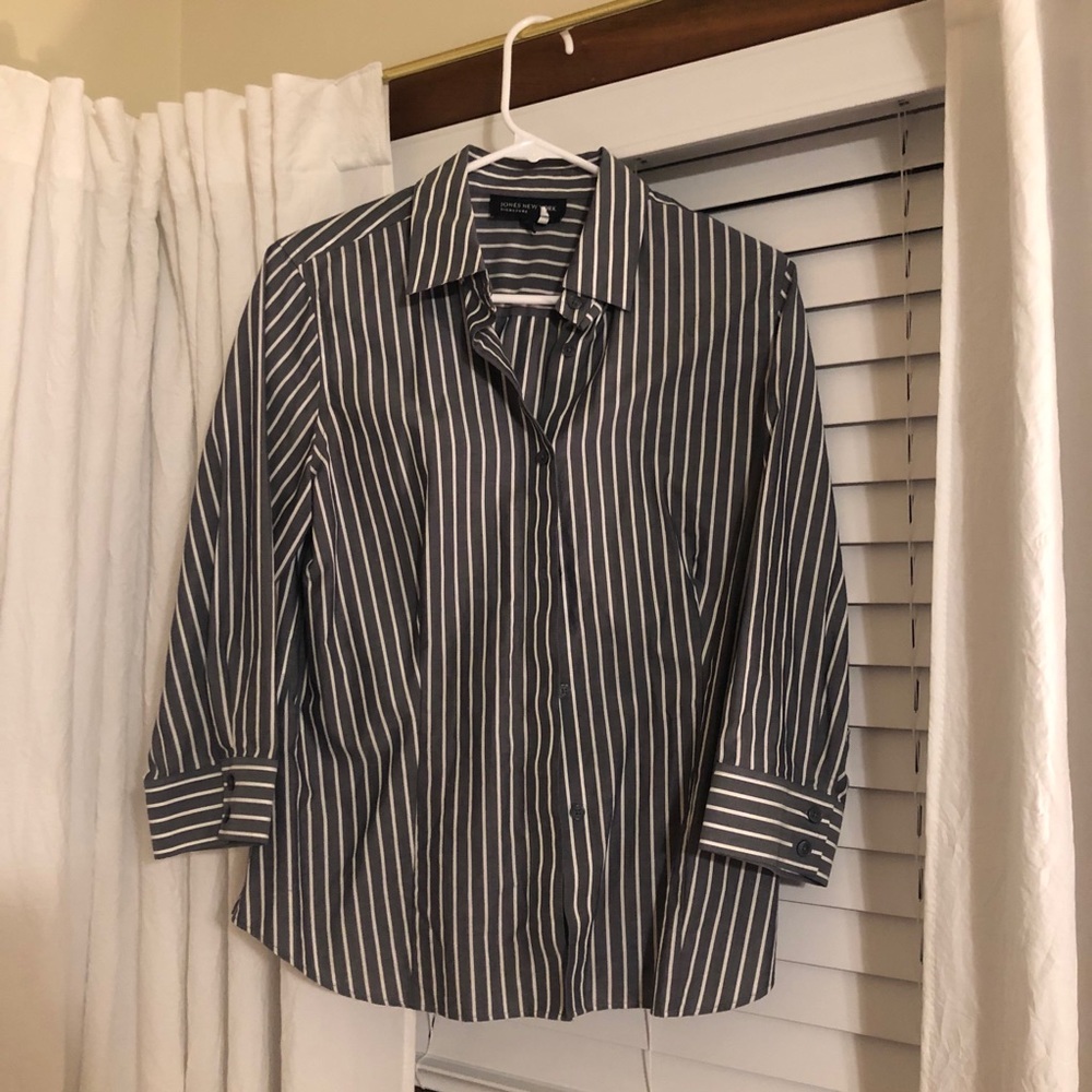 Jones New York 3/4 sleeve button down collared